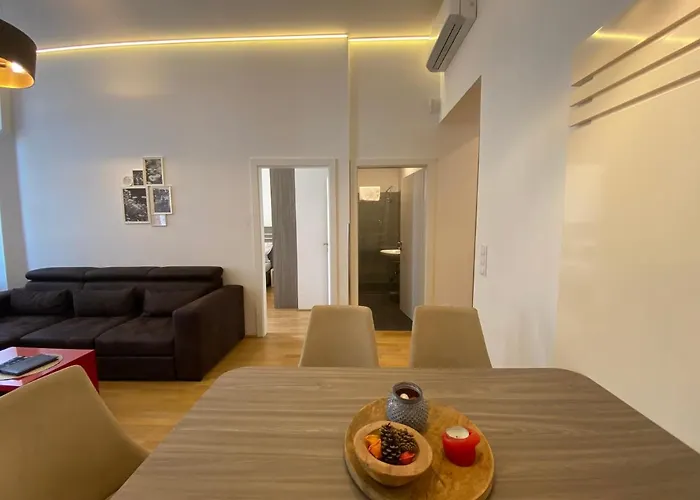 7 Apartment *
