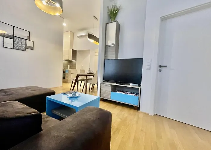 7 Apartment *
